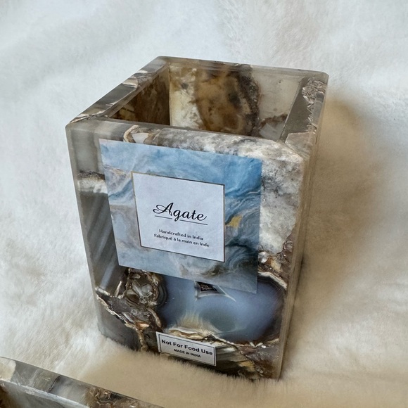 Luxurious Agate Bathroom Accessories Set Of 3 - Picture 4 of 14
